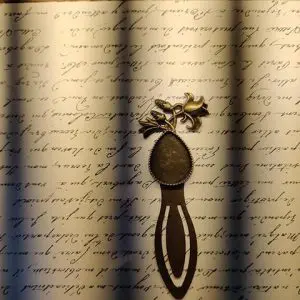 FLOWER DROP BOOKMARK