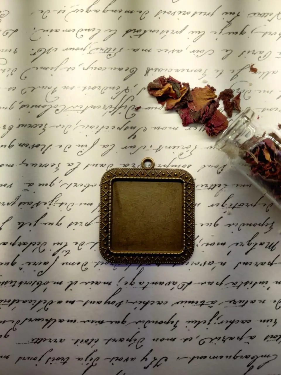 Vintage Pendant 16