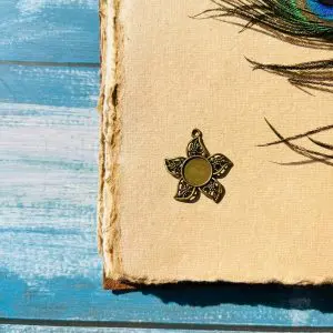Vintage Pendant 24