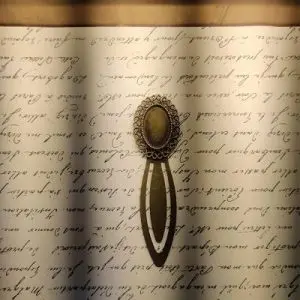 OVAL BOOKMARK 2