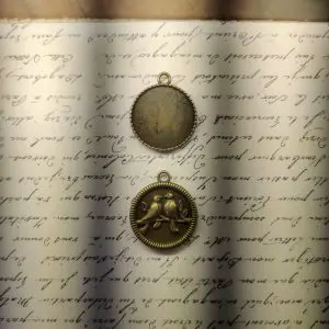 Vintage Pendant 25