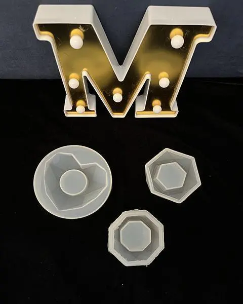 3 PIECE PLANTER MOLD
