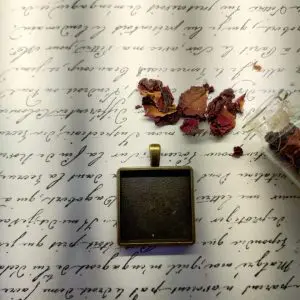 Vintage Pendant 10