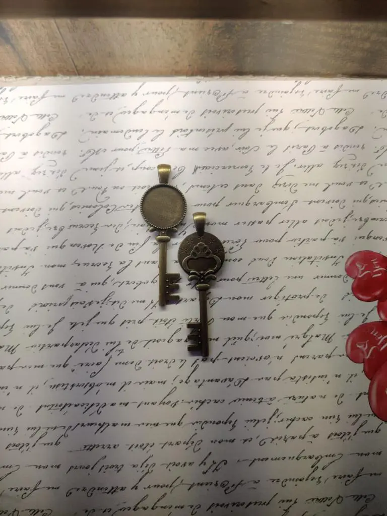 Vintage Pendant 39