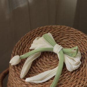 Tulip big Hair clip White
