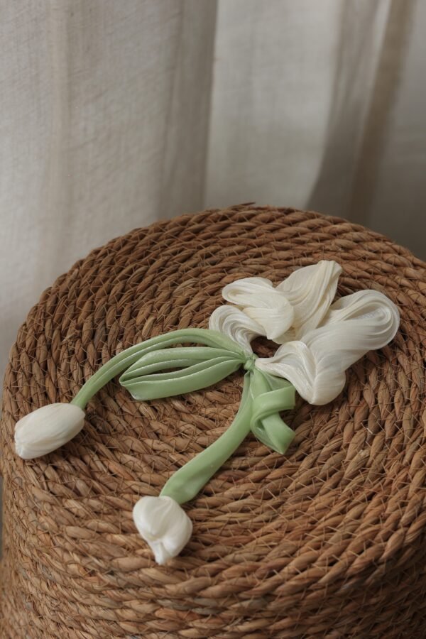 Tulip Hair Band white