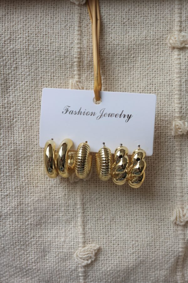 Anti Tarnish earing 30