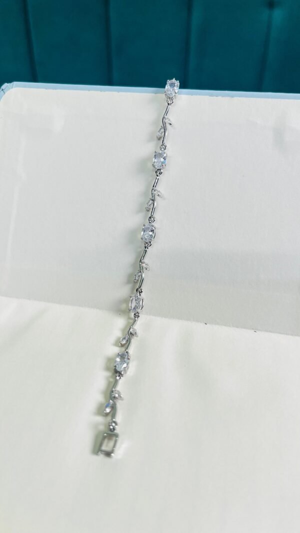 Tulip bracelet 9